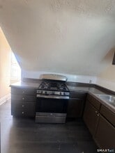 Building Photo - 133 Wordin Ave