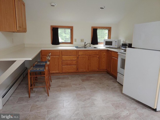 Building Photo - 5585 Stoney Hill Rd