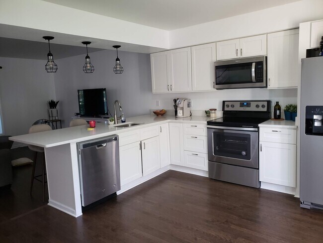 Building Photo - 21350 Jill Ct