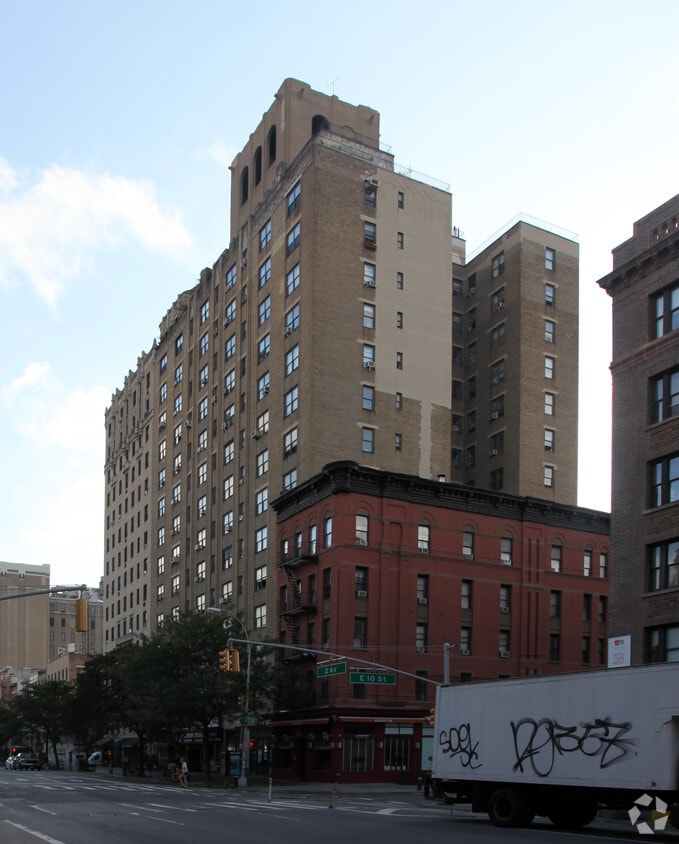 Primary Photo - 166 Second Ave