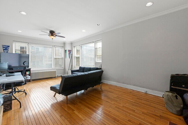 Foto del edificio - 433 W Wellington Ave