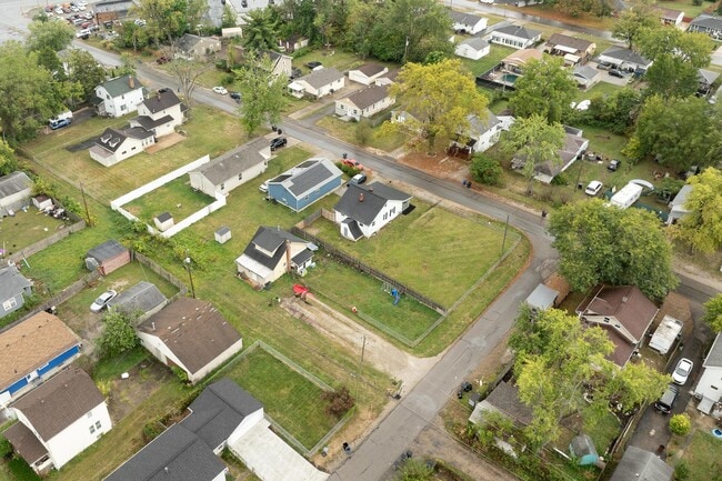 Building Photo - 2220 Sale Rd