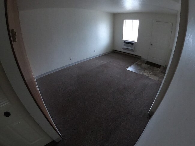 Building Photo - Maple Street East Apartments