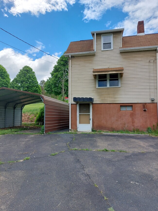 Apartamento A - 6201 Garvers Ferry Rd
