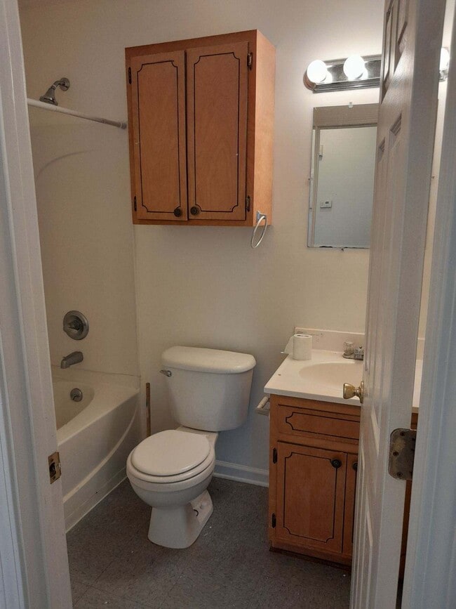 Building Photo - Teri Court Village