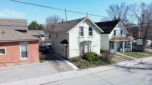 Building Photo - 140 Antrim St