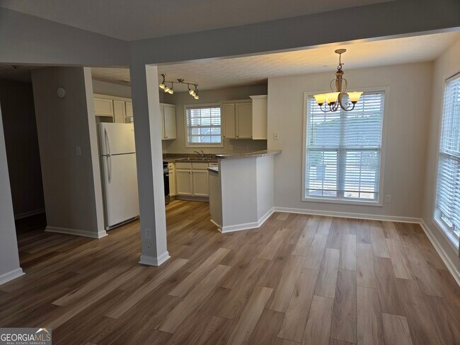 Foto del edificio - 14 Huntington Dr