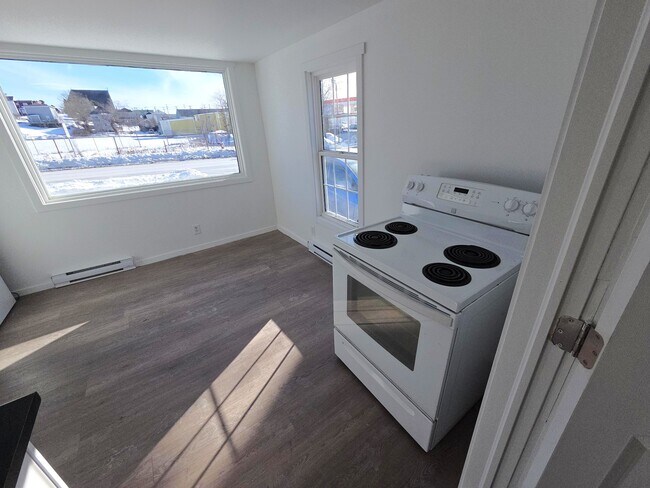 Photo du bâtiment - 9-9 Courtenay Ave