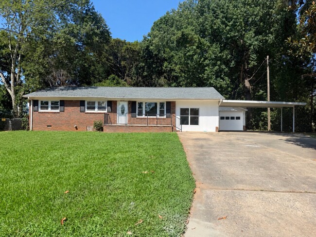 Building Photo - 4205 Greenhaven Ln