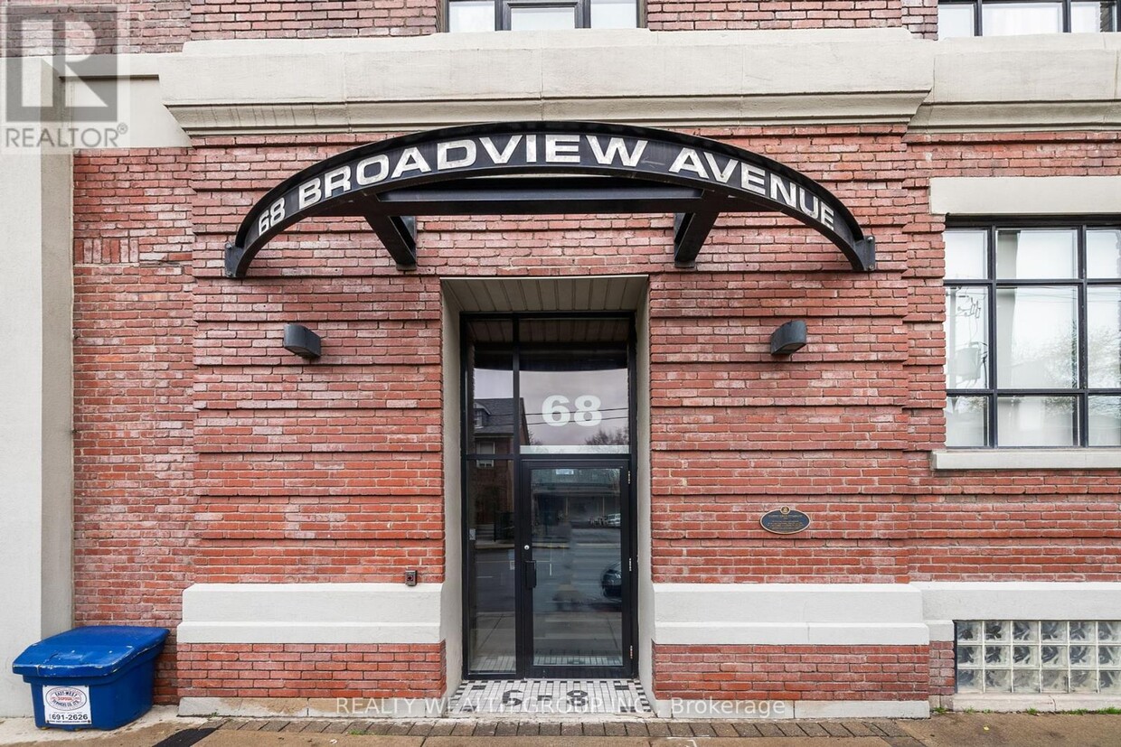 Photo principale - 68-568 Broadview Ave