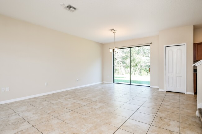 Foto del edificio - 1462 Pacific Rd