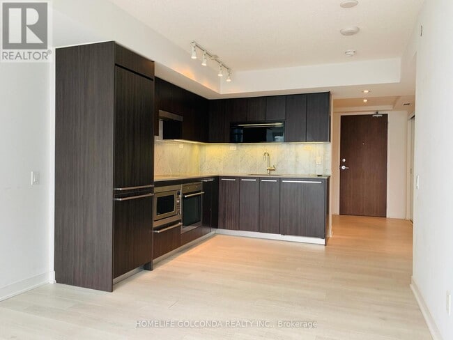Building Photo - 70-3270 Queens Wharf Rd