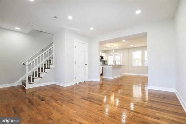 Building Photo - 113 Nunnery Ln