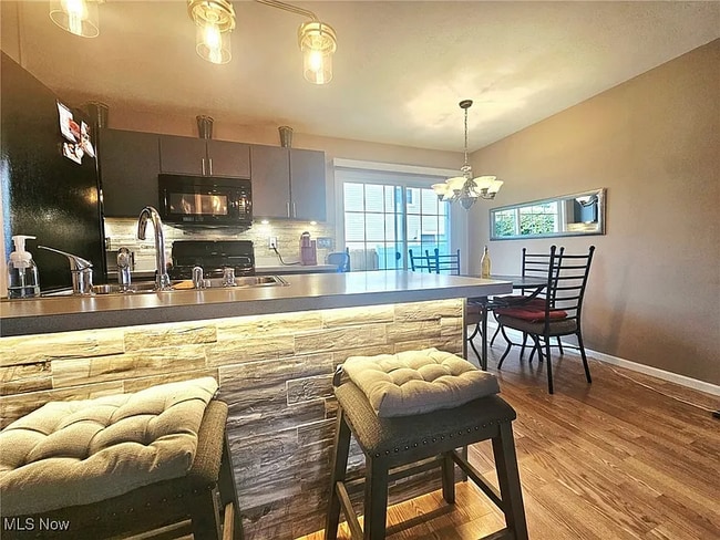 Building Photo - 3204 Deer Trail