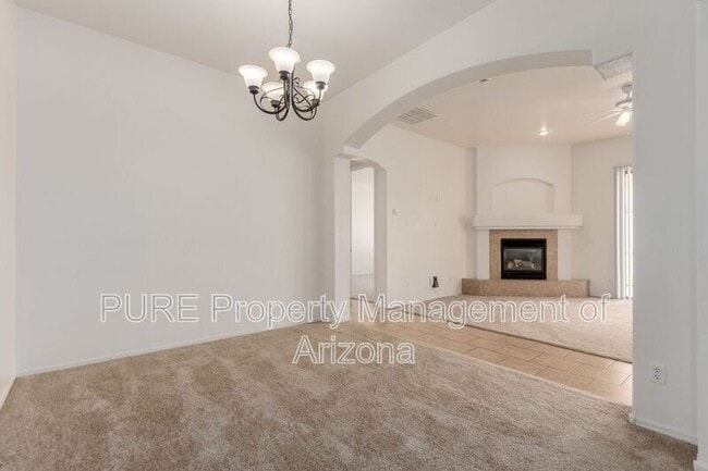 Building Photo - 8752 W Frier Dr