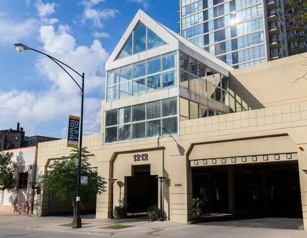 Foto del edificio - 1212 N La Salle Dr