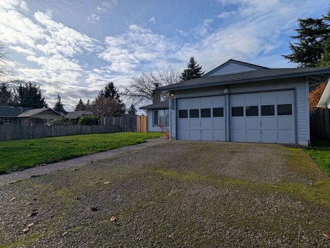 Foto del edificio - Newly Renovated 3-Bedroom, 1.5-Bath in Fantastic Neighborhood- Sheldon HS District