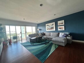 Building Photo - 2451 Brickell Ave