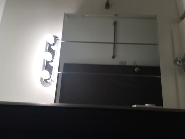 Building Photo - 350 N Birch St