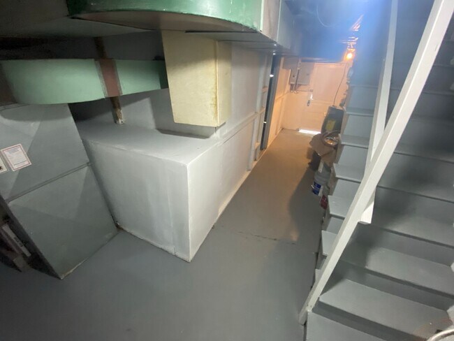 Foto del edificio - Gorgeously Remodeled 2BR Townhome w/ Garage in Upper Darby