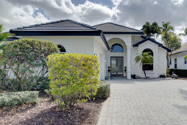 Foto del edificio - 6646 Oakmont Way