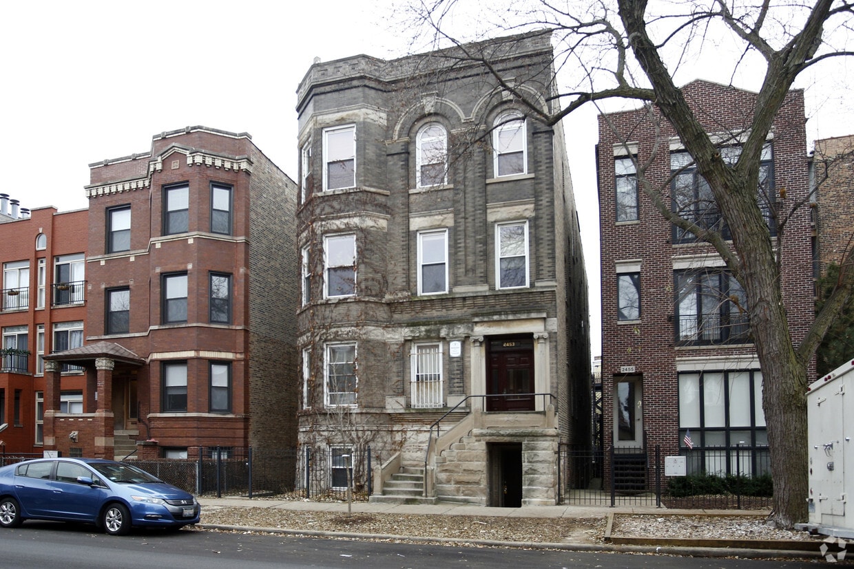 Primary Photo - 2453 W Walton St