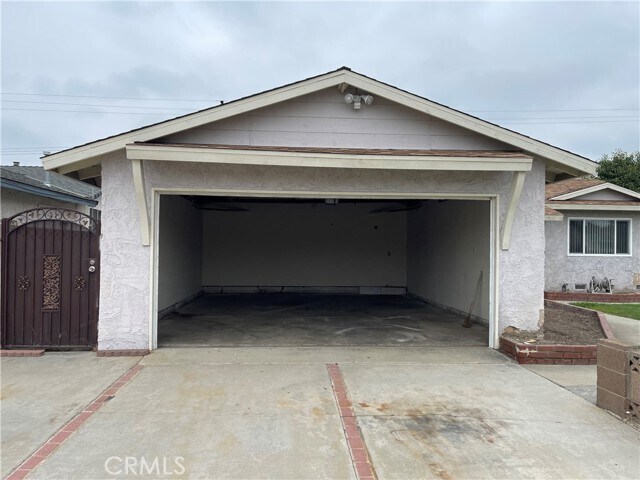 Building Photo - 14951 Deanann Pl