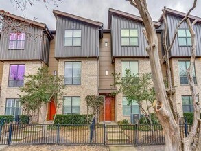 Building Photo - 4211 Rawlins St