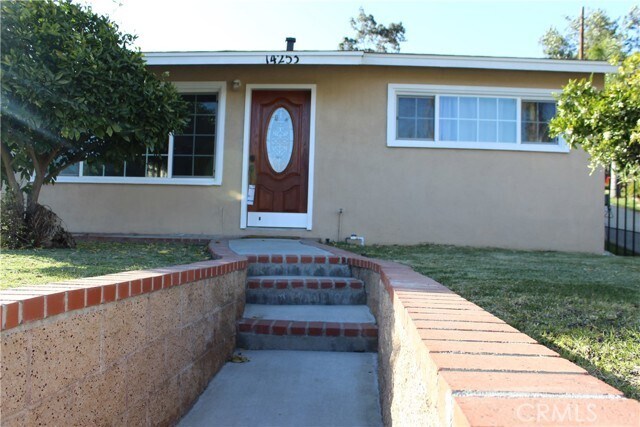 Foto principal - 14253 Tedford Dr E
