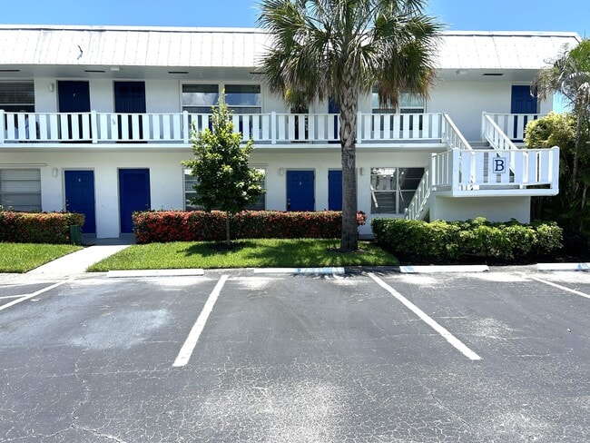 Building Photo - 2929 SE Ocean Blvd