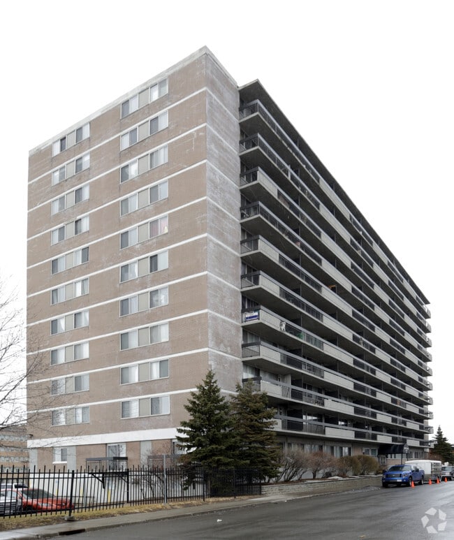 Building Photo - Dow's Lake Towers