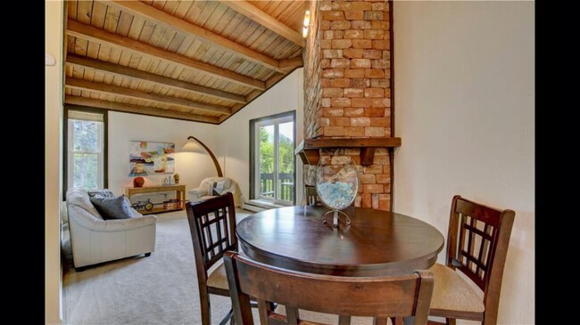 Building Photo - 2200 Lodgepole Cir