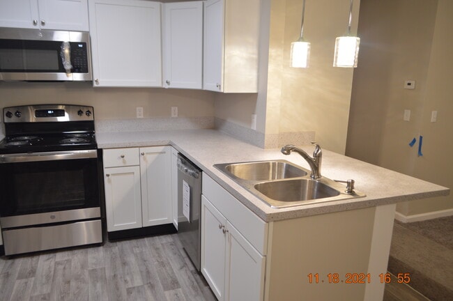 Building Photo - 2641 Orchid Ave