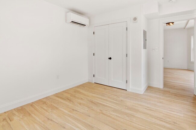 Photo - 8 Enon St Apartment