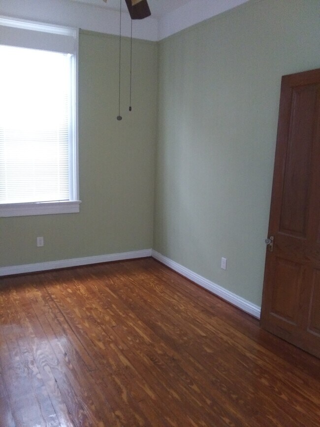 Bedroom/office? - 2851 Carondelet St