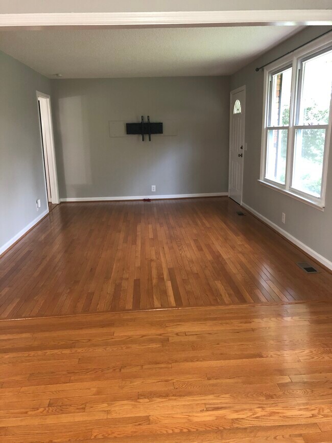 Living Room - 903 Green Valley Rd