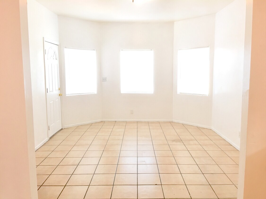 912 Herbert Ave, Los Angeles, CA 90063 Townhome Rentals in Los