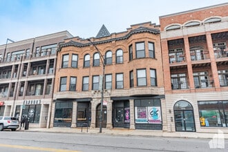 Building Photo - 1420 W Irving Park Rd