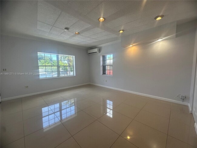 Building Photo - 3465 NW 5th St