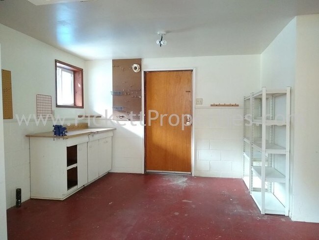 Foto del edificio - 1306 Poindexter Ave W