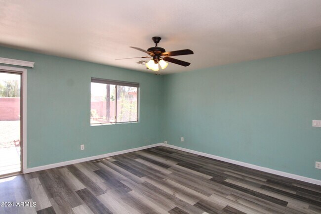 Building Photo - 42539 W Sunland Dr