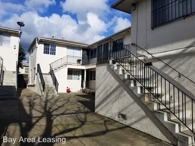 Foto del edificio - 6500 Foothill Blvd