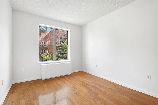 Foto del edificio - 736 W 187th St