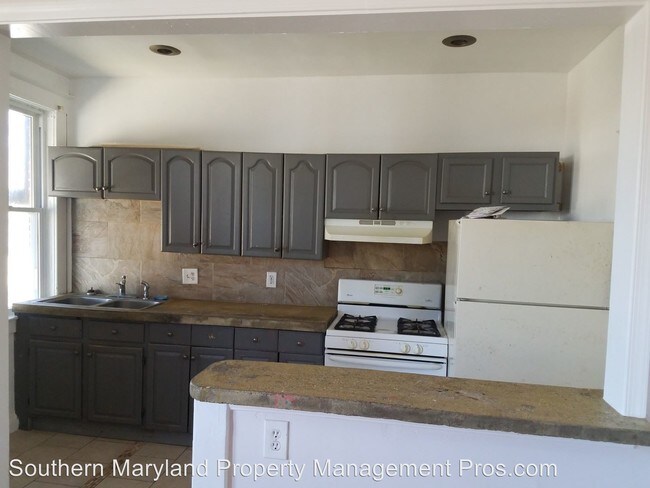 3 Br 1 5 Bath House 3934 Dolfield Avenue For In Building Photo 3 Br 1 5 Bath House 3934 Dolfield Avenue