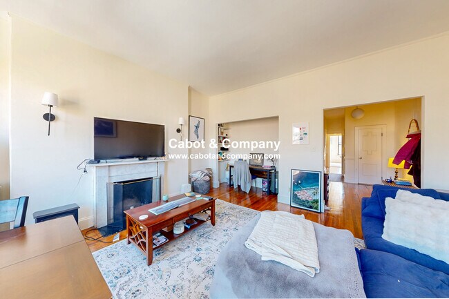 Building Photo - 231 Beacon St