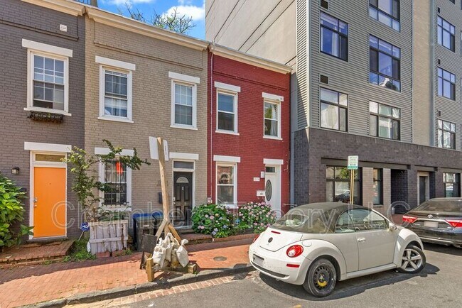 Foto del edificio - 219 Parker St NE