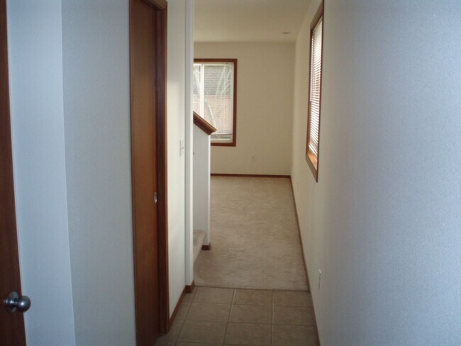 Building Photo - Hopkins - 1402