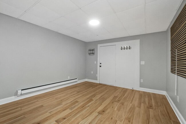 Foto del edificio - 127 Clearfield St