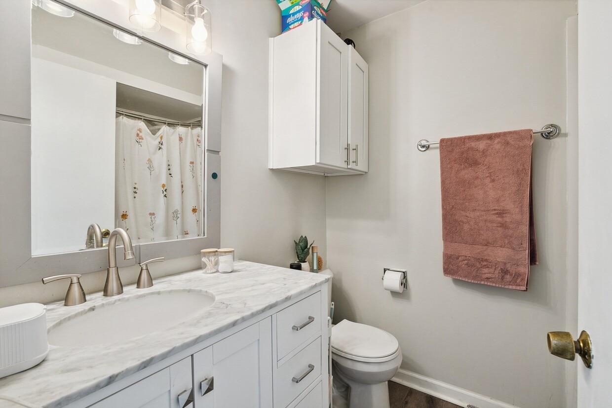 Foto principal - 534 W Eugenie St