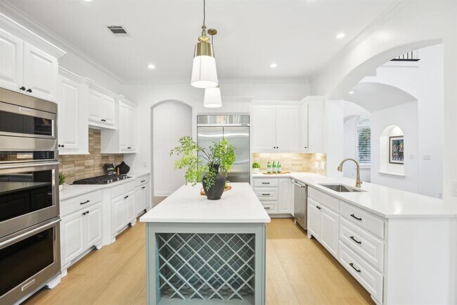 Foto del edificio - 8220 Denali Pkwy